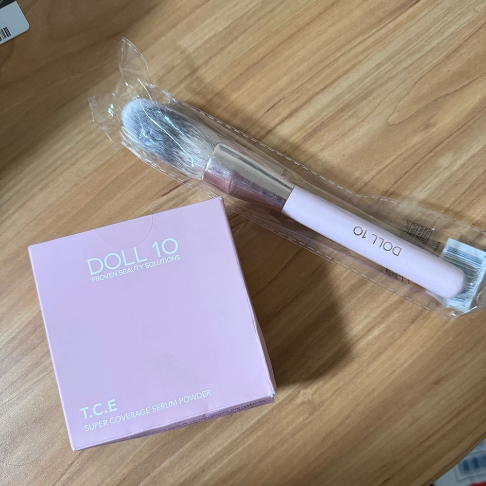 Doll 10 T.C.E. Super Coverage Serum Powder in Fair/ Light & Powder Brush BUNDLE